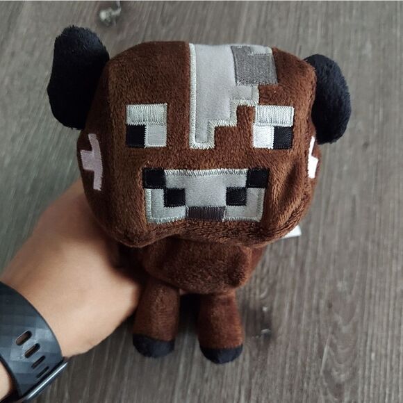 Minecraft 7" Baby Cow Plush, Brown - Picture 3 of 4